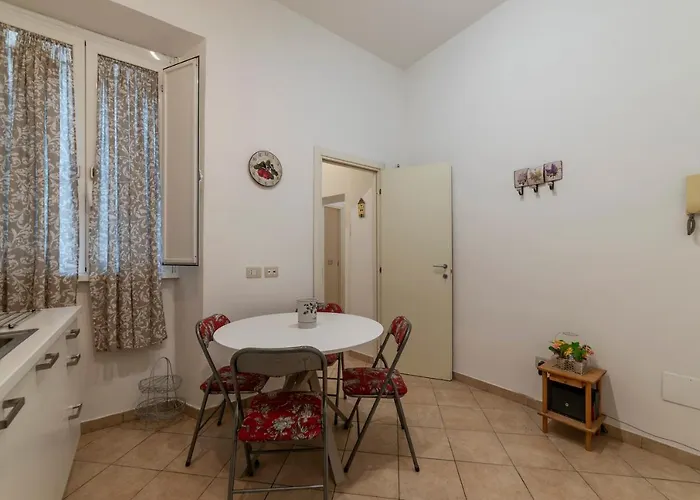 Guesthost - Borghese & Albani